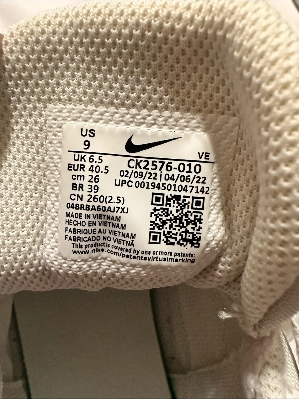 Nike White & Gold Running Sneakers